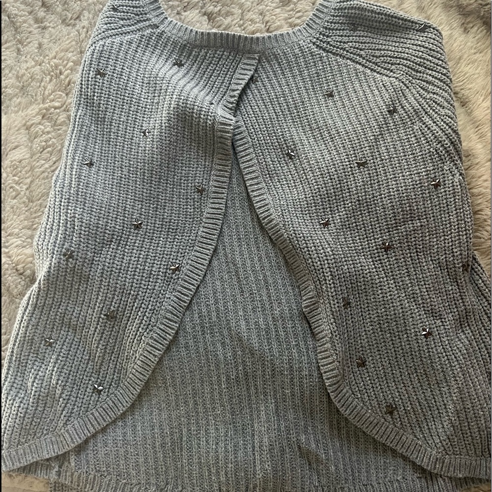 WildFox studded star sweater size M